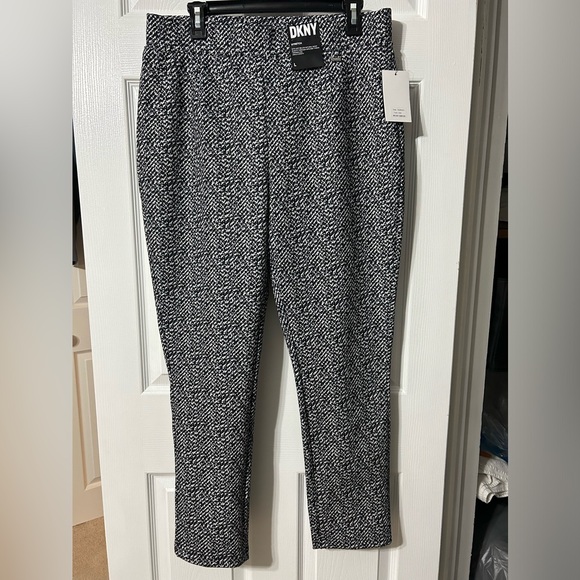 NWT. DKNY Suits Black and White Patterned Tapered Ankle Pants - Picture 1 of 6
